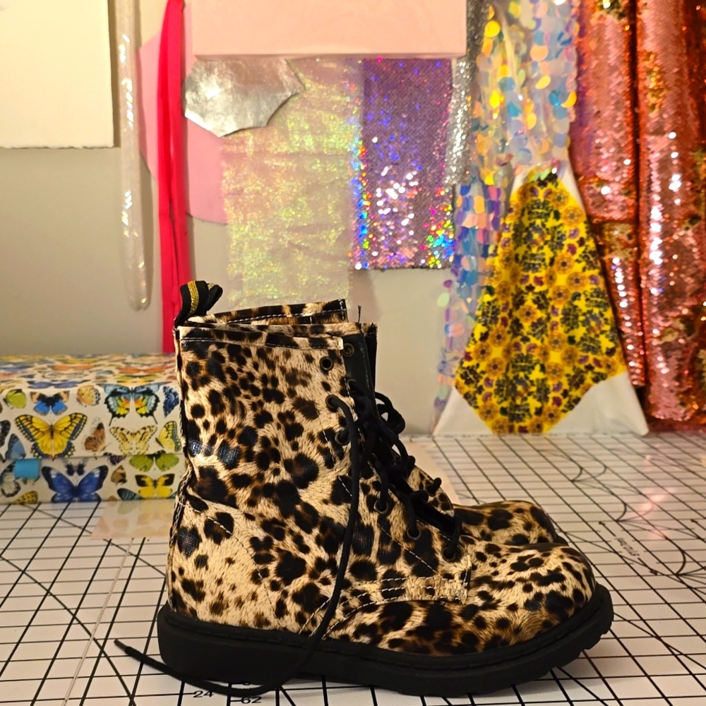 Arizona Leopard Combat Boots - 6.5